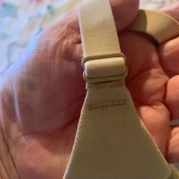 Cacique Womenβs Tan Bra Size 38DDD - Picture 14 of 16